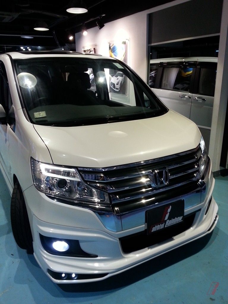 Honda 2013 STEPWGN SPADA RK5 MU style 頭半截 - Faithful Rainbow